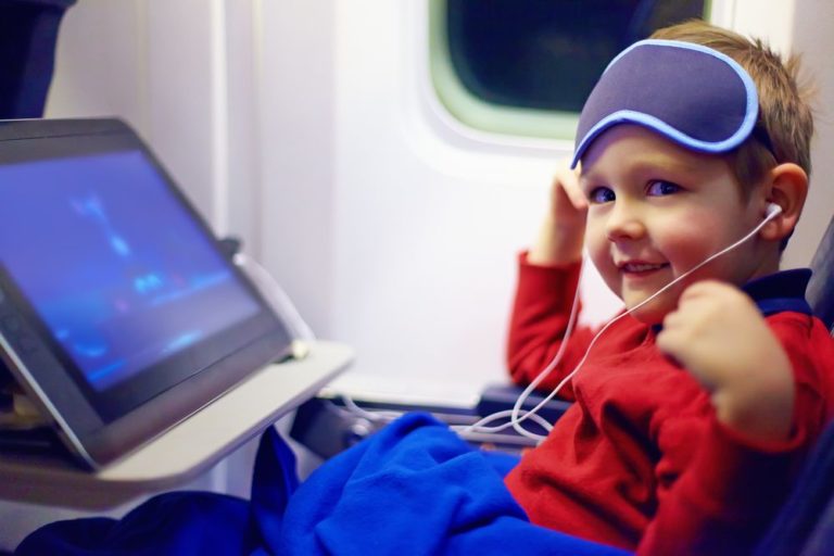 Doctors Suggest New Screen Time Limits for Kids