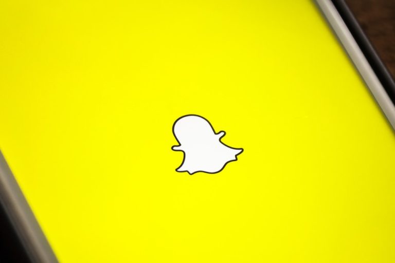 Snapchat is the Most Popular Social Network Among Teens