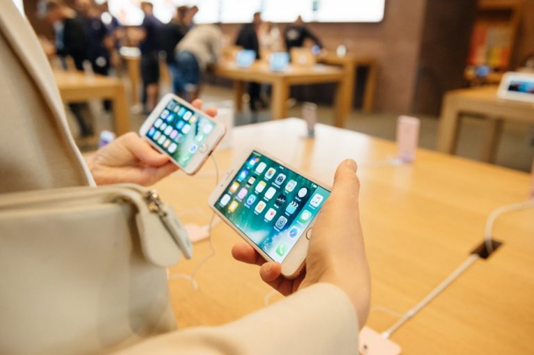 How Google’s Pixel Battery and Camera Compare to Apple’s iPhone 7