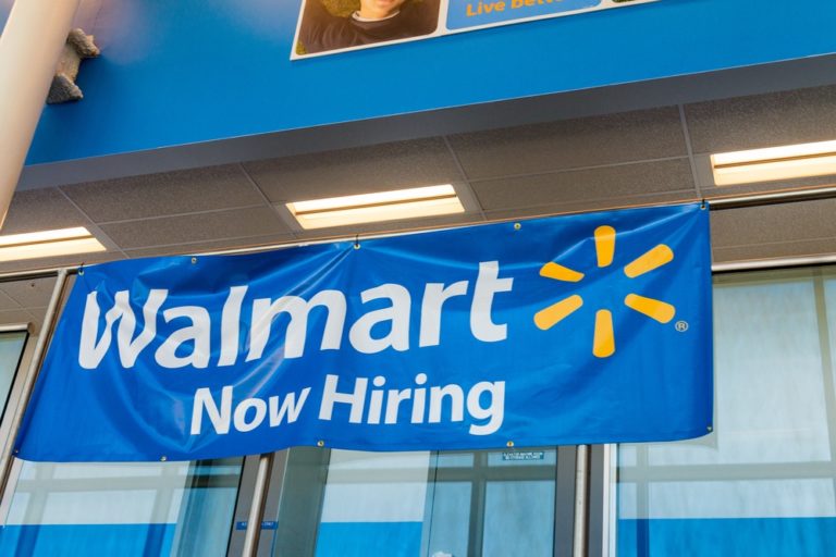 Looking for a New Job? Walmart to Hire 34,000 Jobs