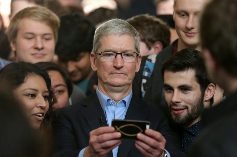 Apple CEO Tim Cook Says Fake News is “Killing People’s Minds”