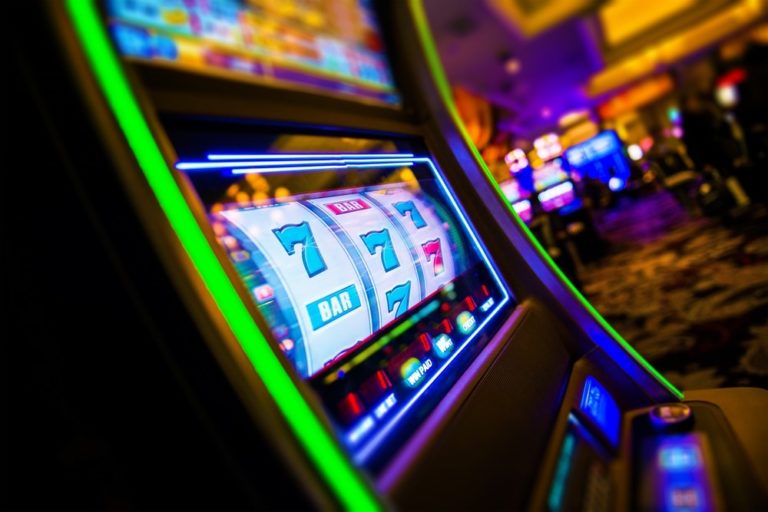 Woman Sues Casino That Offered Her Steak Dinner and $2.25 Instead of $43 Million