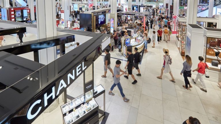 Macy’s Furloughs Over 100,000 Employees