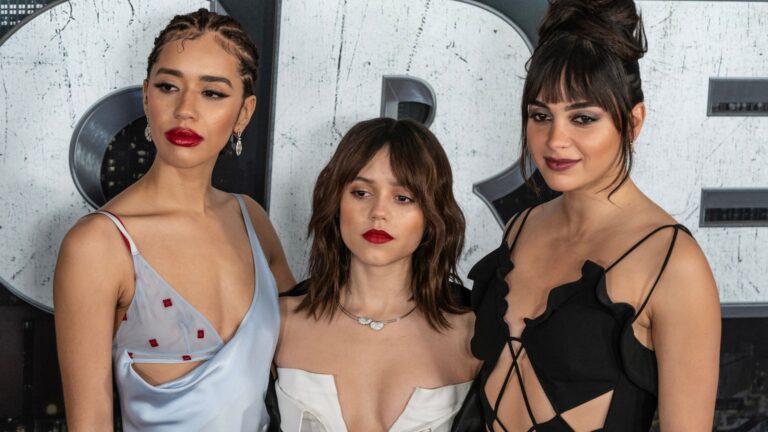 Scream Cast - Melissa Barrera - Jenna Ortega