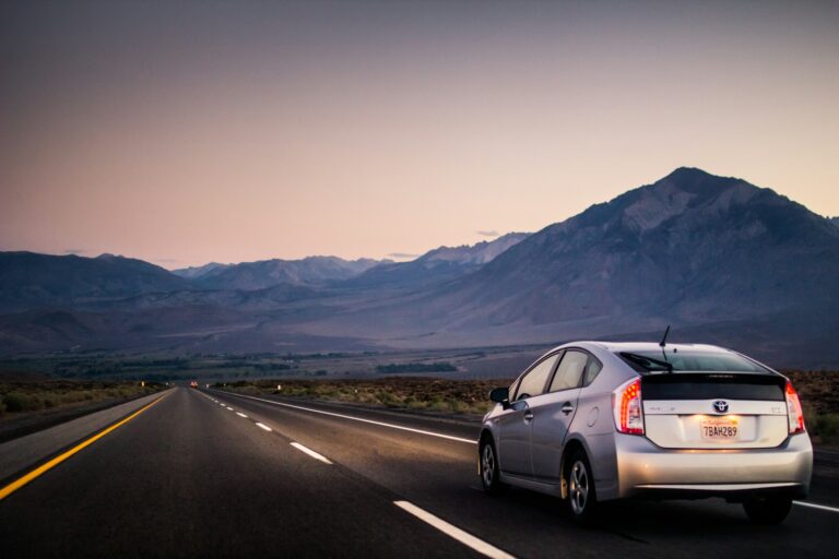 Toyota Prius Sets New Efficiency Record on Cross-Country Drive
