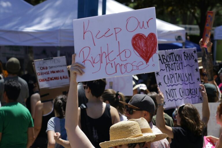 Federal Judge Evaluates Free Speech Lawsuit Involving Florida’s Amendment 4