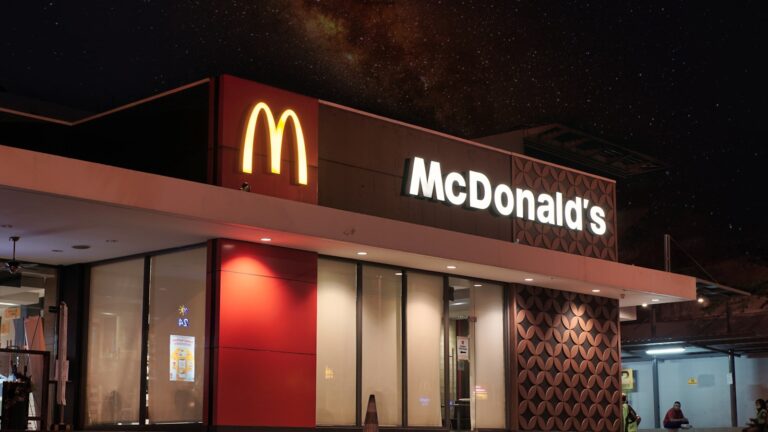 Donald Trump Jabs at Kamala Harris’ Unmentioned Collegiate McDonald’s Stint