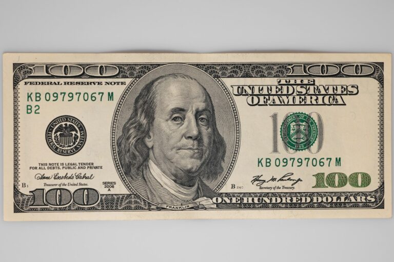 Consumer Spending Spurs US Economy’s 2.8% Growth in Q3