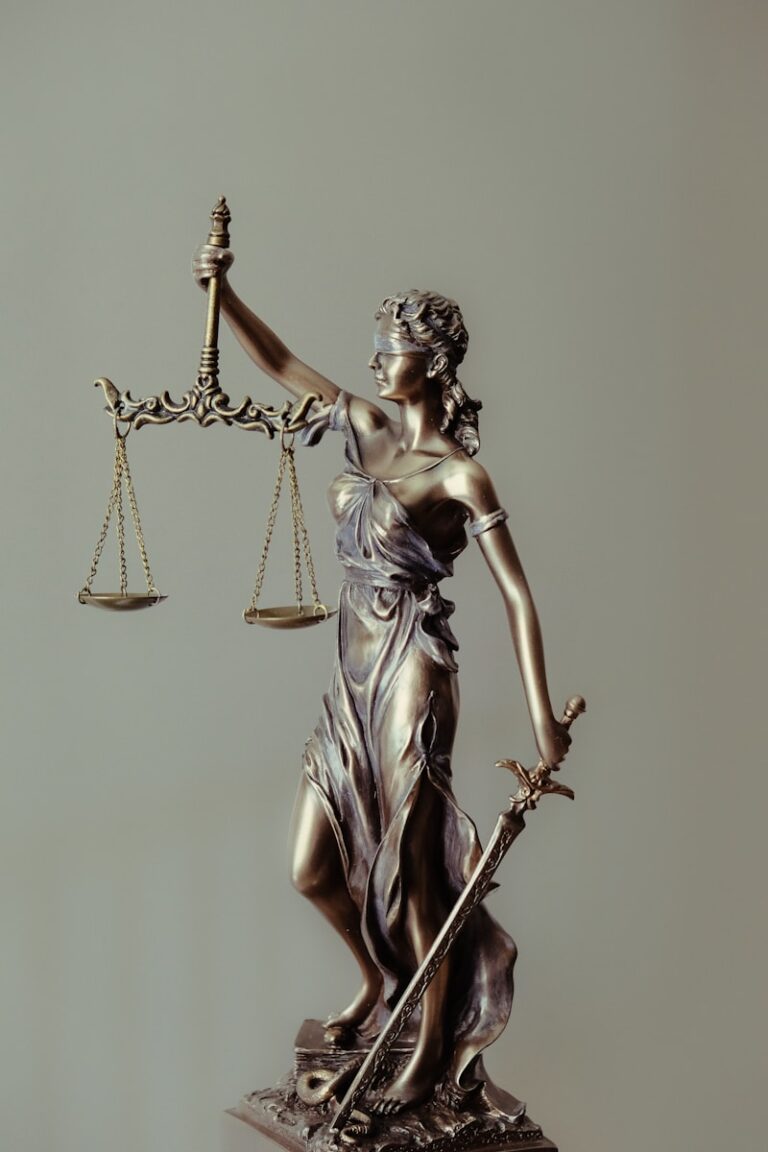 Supreme Court’s Right Flank Stirs Debate