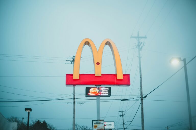 Donald Trump’s Unexpected McDonalds Campaign Stop Draws Fervent Supporters  Key Takeaways: