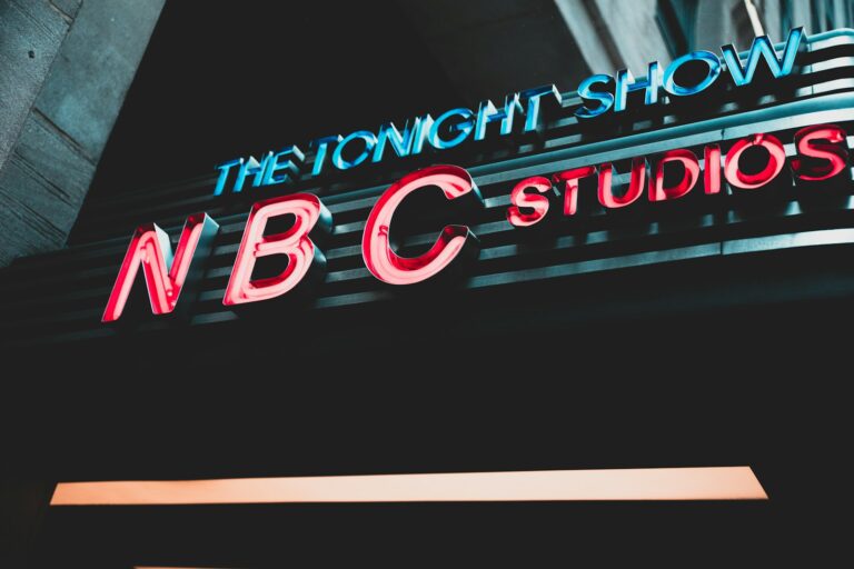 NBC Chicago Fire Seeks Energetic Extras for a Club Scene