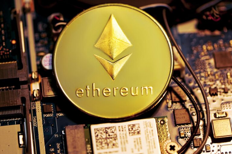 Ethereum Striving to Overcome $2,700 Resistance: Will Bulls Score Victory?