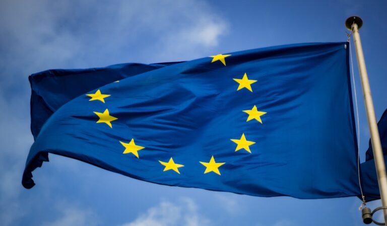 EU Rolls Back Environmental Rules to Boost Competitiveness Amid Global Race