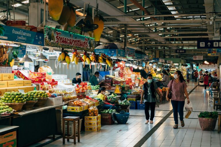 Consumer Sentiment Drops in March: Inflation and Market Worries Grow