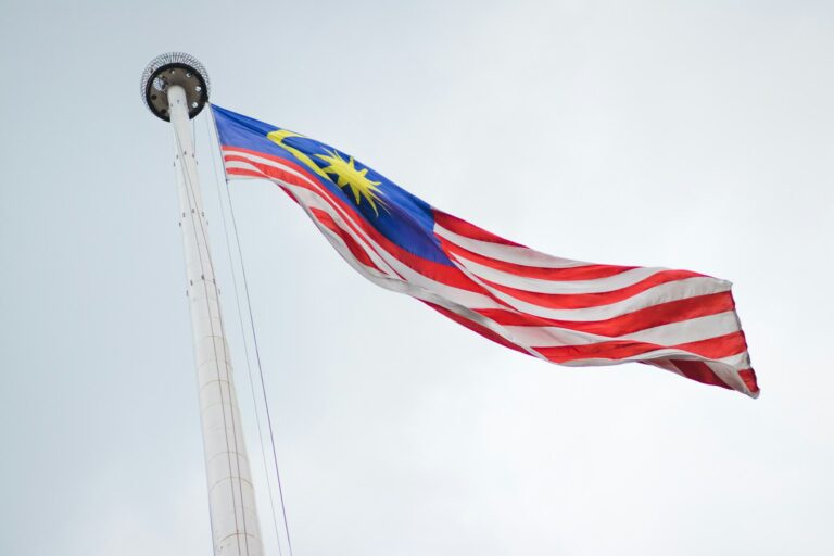 Malaysia Stays Neutral Amid US-China Tensions