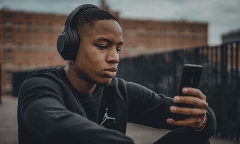 The Rise of Social Disconnection: Why We’re Losing Face-to-Face Interactions