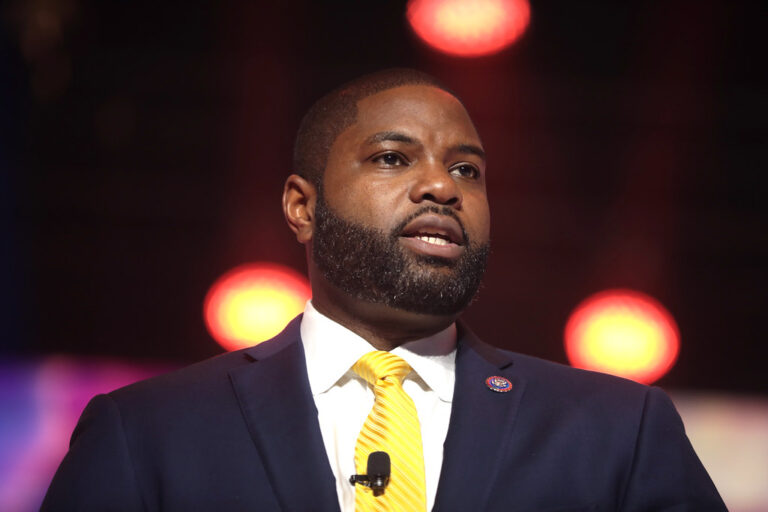 Florida Candidate’s Red Light Cameras Claim Sparks Debate