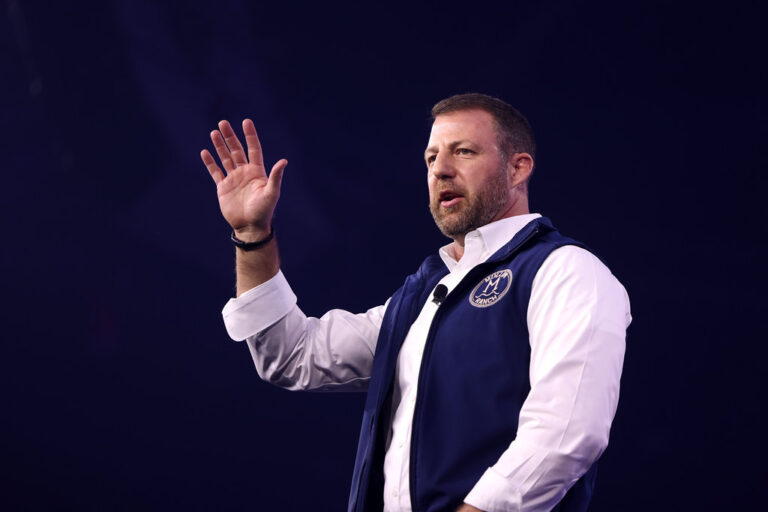 Mullin: Trump Can’t Be Racist, Cherokee Senator Says