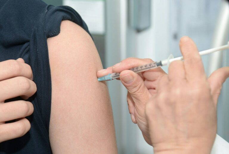 Is Florida’s Vaccine Plan Too Risky?