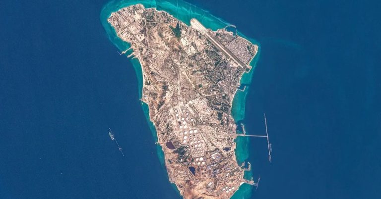 Kharg Island Strikes Threat Escalates Iran War Crisis