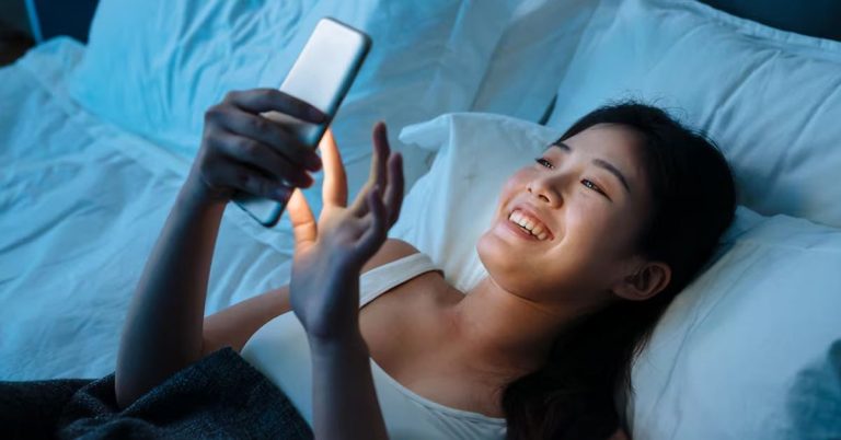 Social Media Addiction: Meta and Google Trial Asks if Infinite Scroll and Autoplay Create Addicts