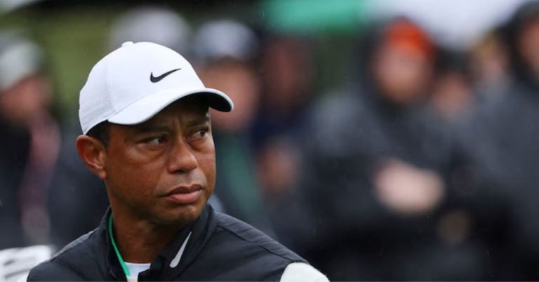 Tiger Woods charged with DUI after rollover crash in Florida
