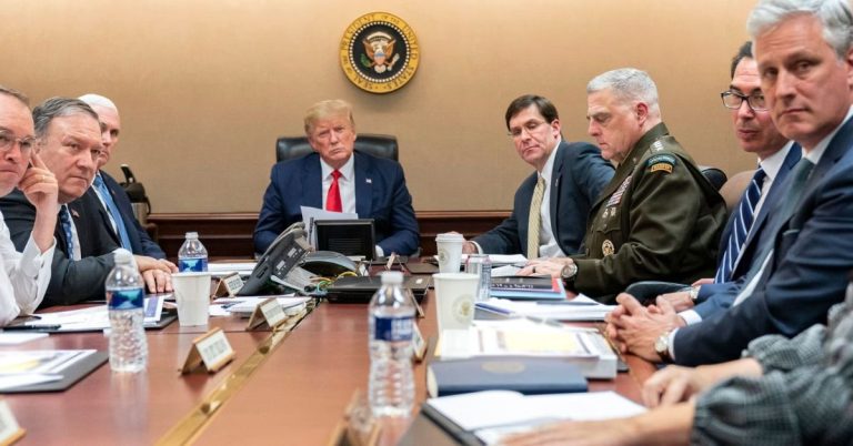 White House Divided as Trump Aides Debate Strategy in Ongoing Iran War