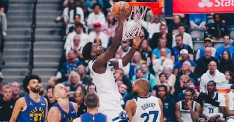 Timberwolves Rally to Beat Nuggets, Tie Playoff Series 1 – 1