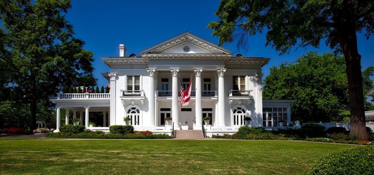 Alabama Governor Leaves No Room for Easy Answers