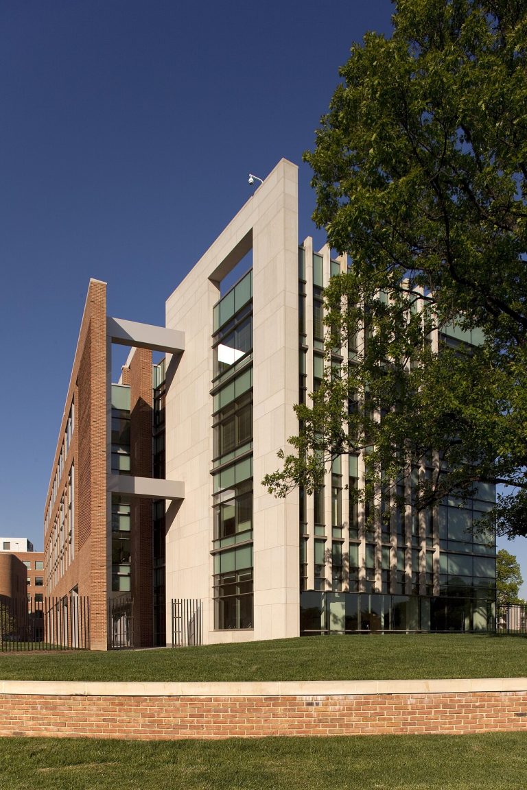 FDA Blocks COVID Vaccine Safety Studies Amid Senate Scrutiny