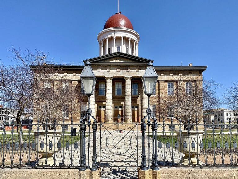 Illinois Senate Passes Stadium Bill Leaving Bears’ Future Uncertain