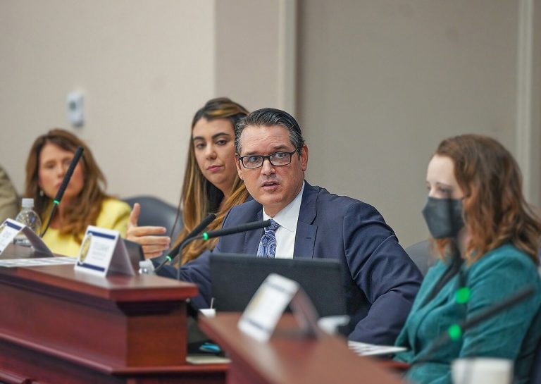Florida’s Redistricting Battle Intensifies as Legal Challenges Threaten 2026 Elections