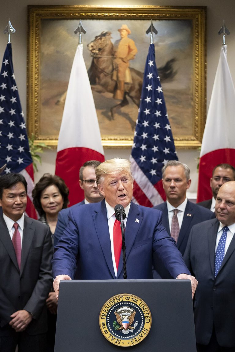 Trump Strikes Surprise Iran Deal at Versailles and Allowing Temporary Strait Passage