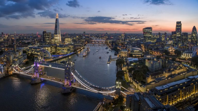 IMF Cuts UK’s 2025 Growth Forecast Amid Services Sector Decline